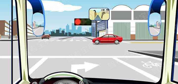 如图所示，驾驶机动车在这个路口怎样右转弯行驶？