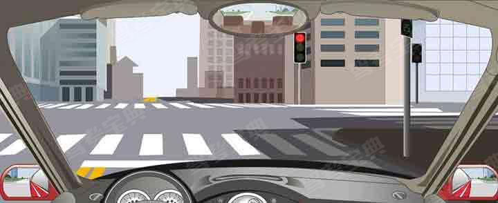 如图所示，驾驶机动车遇到这种信号灯亮时，可以右转弯。